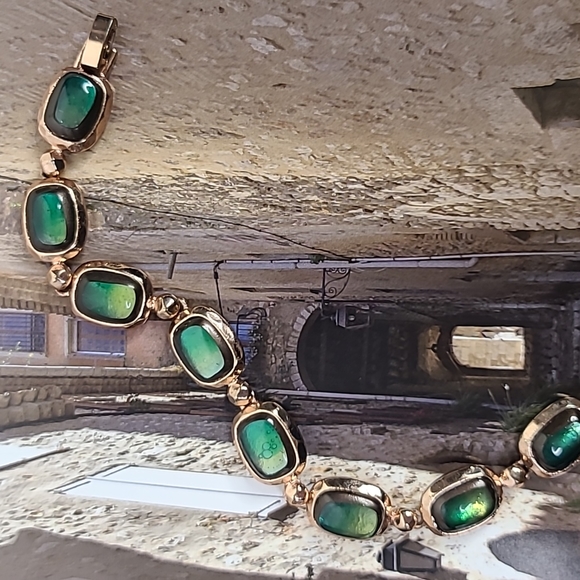 Vintage Lauren Conrad Bracelet Green Stones Set In Rose Gold EUC Mother’s Day - Picture 3 of 6